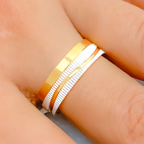 Chic Wavy Two-Tone 22k Gold Band