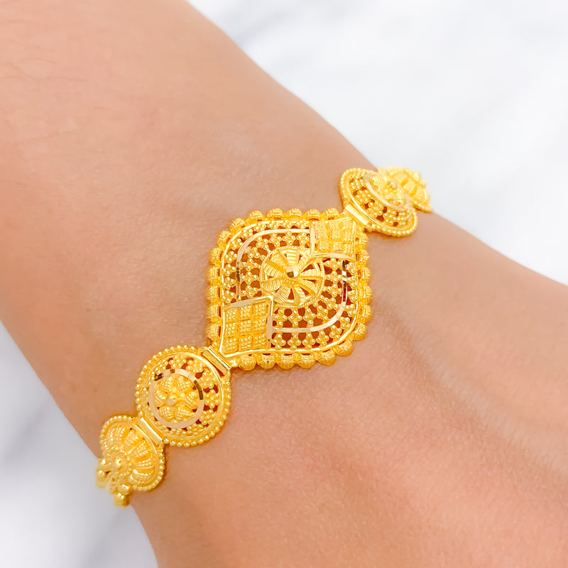 Glossy Yellow Gold Bracelet