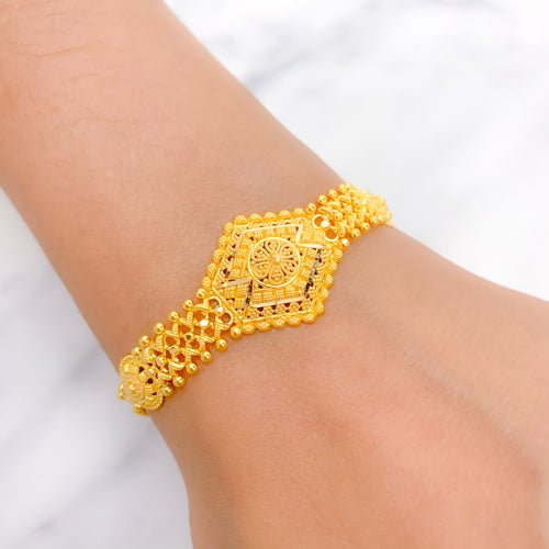 Regal Yellow Gold Bracelet