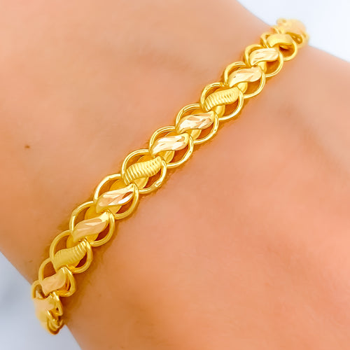 Ritzy Chain Link Bracelet