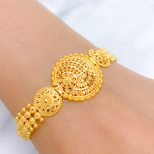 Glistening Yellow Gold Bracelet