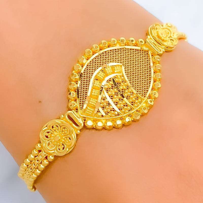 22k-gold-Distinct Fancy Netted Bracelet 