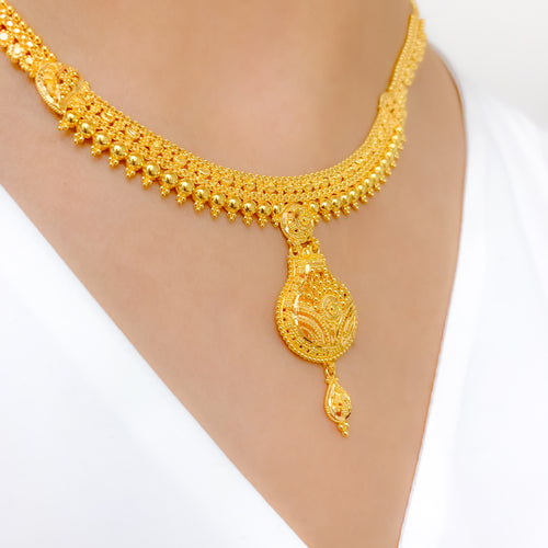 Classy Gold Necklace Set