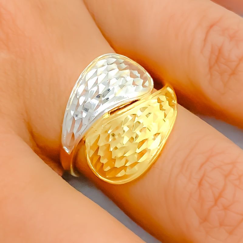 22k-gold-Glossy Faceted Fanned Ring 