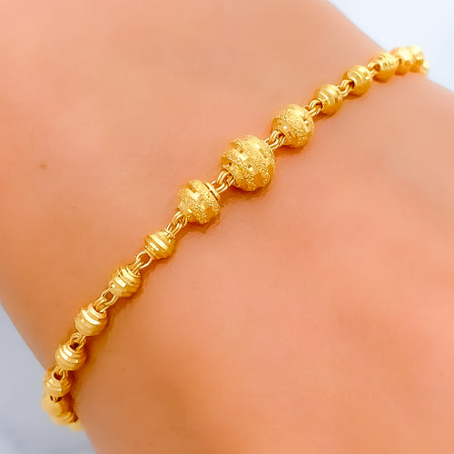 22k-charming-everyday-bracelet