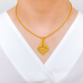 Graceful Netted Gold 22k Gold Pendant