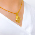 Graceful Netted Gold 22k Gold Pendant