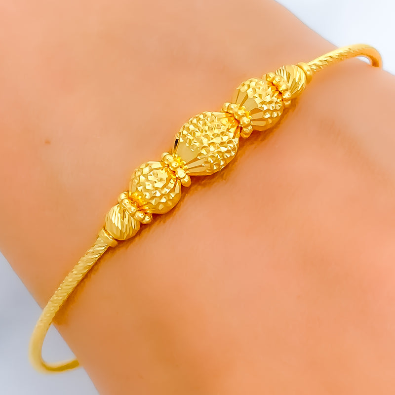 22k-gold-Textured Dressy Bangle Bracelet  