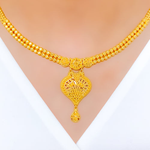 Noble Heart Accented Necklace 22k Gold Set