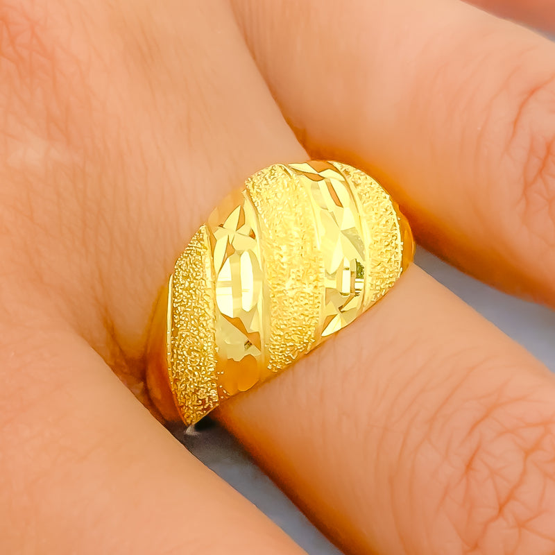 21k-gold-lovely-everyday-ring