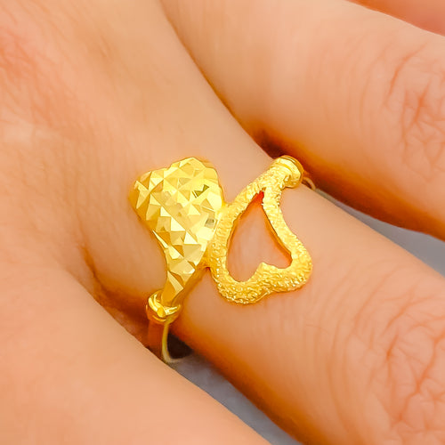 21k-gold-tasteful-heart-ring