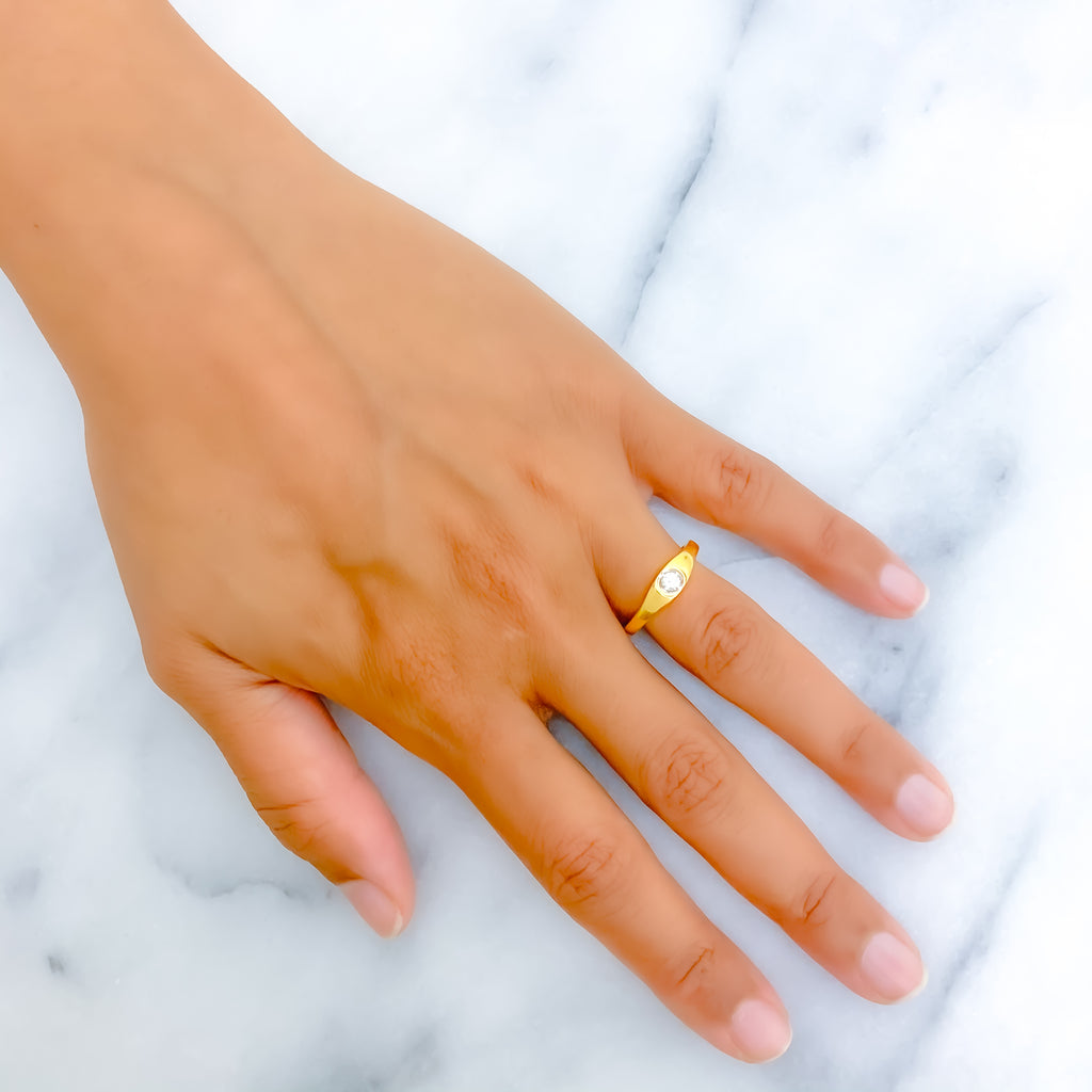 Graceful Classy Diamond + 18k Gold Ring – Andaaz Jewelers