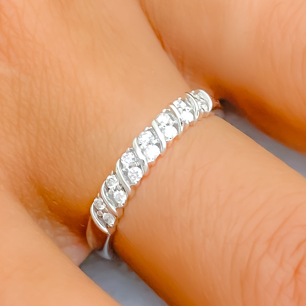 Three Stones Engagement Ring, Delicate Three Diamonds Ring, 14K / 18K Rose  Gold, Diamond Wedding Band, Dainty Diamond Ring, Classic Ring - Etsy