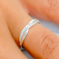 18k-gold-Glistening Slender Diamond Ring 