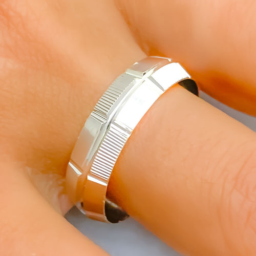 22k-gold-vibrant-etched-ring