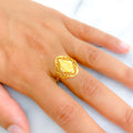 22k-jazzy-diamond-shaped-ring