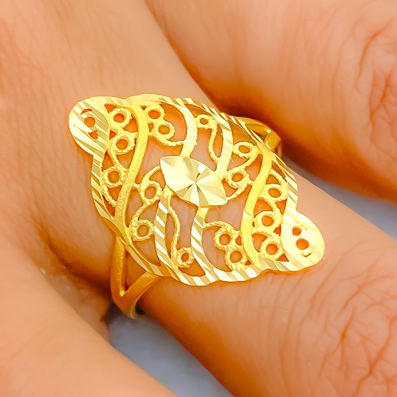 22k-luscious-geometric-ring