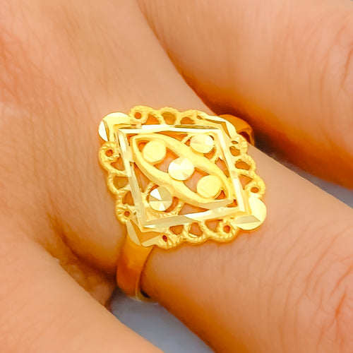 22k-fine-glistening-ring