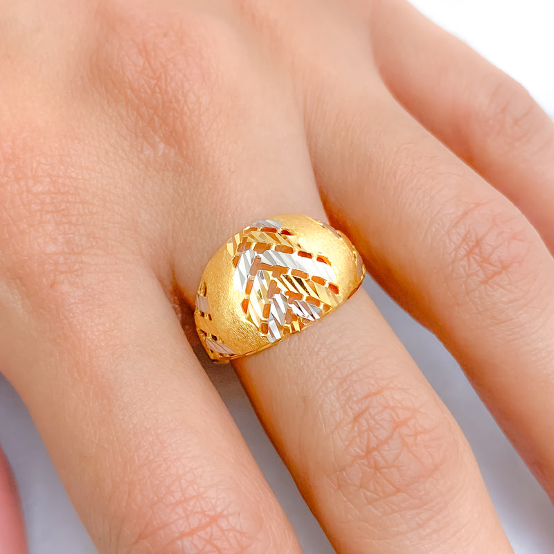 Lightweight Chic Two-Tone Ring