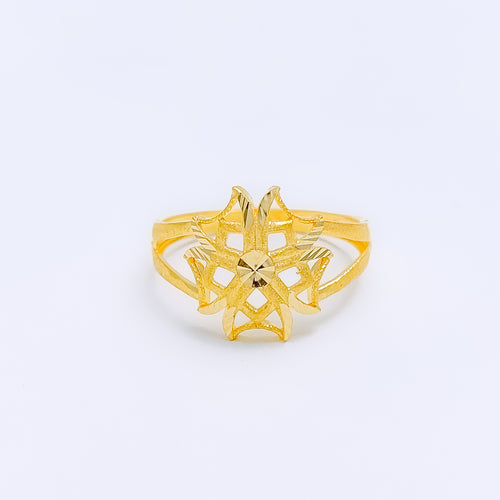 Fancy Vintage Flower 22k Gold Ring