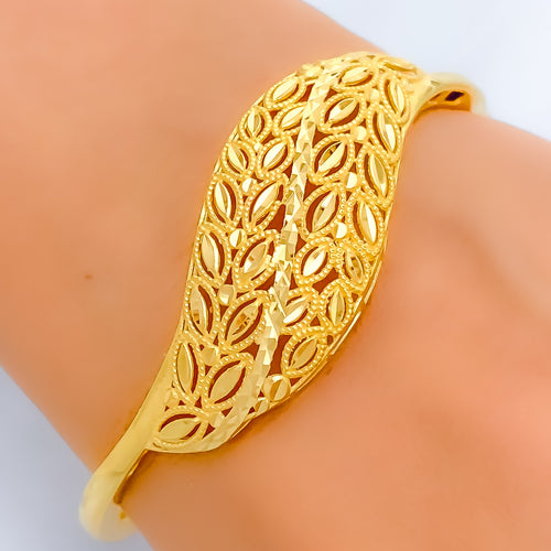 22k-gold-magnificent-modern-bangle-bracelet