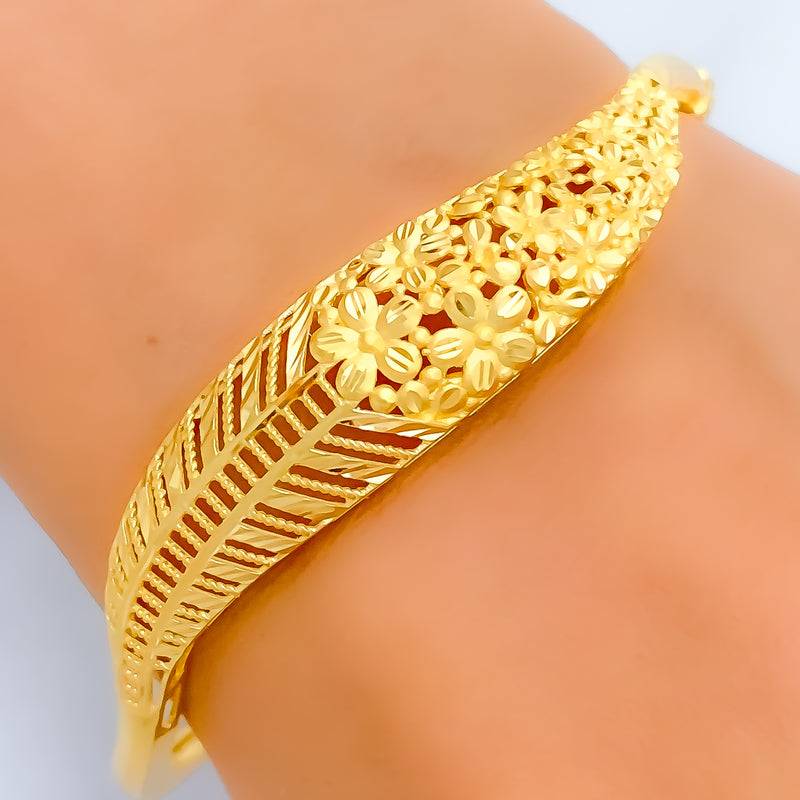 22k-gold-tasteful-charming-bangle-bracelet