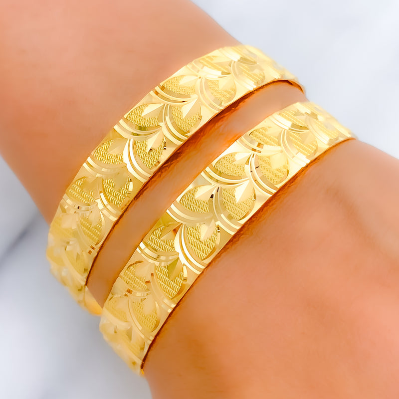 Detailed Leaf 22k Gold Bangles