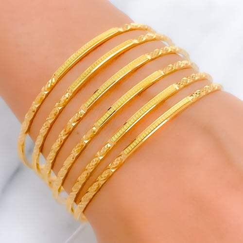 Lovely Sleek Set of 6 Bangles