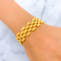 21k-gold-interlinked-elevated-bracelet