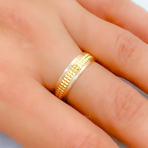 Posh Patterned 22k Gold Band