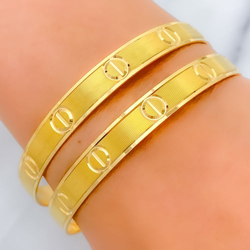 22k-exquisite-gold-bangles