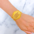 22k-gold-magnificent-round-bracelet