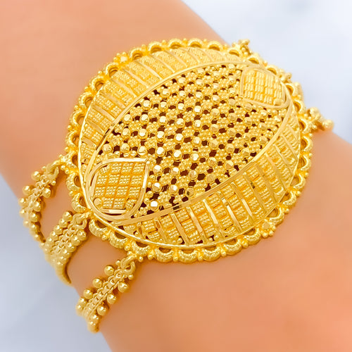 22k-gold-magnificent-round-bracelet