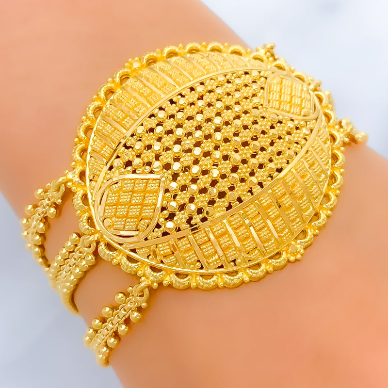 22k-gold-magnificent-round-bracelet