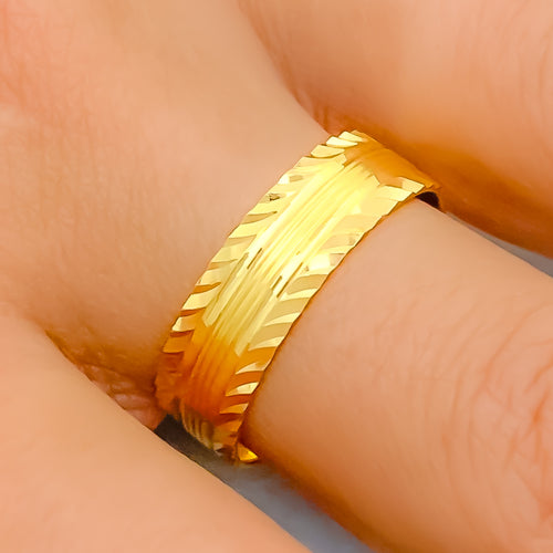 21k-gold-modern-engraved-ring