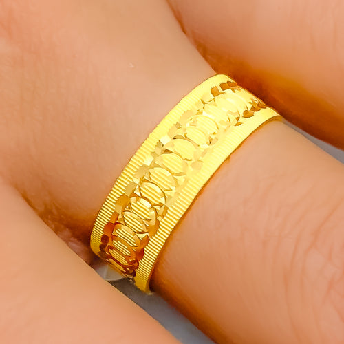 21k-gold-jazzy-vibrant-ring