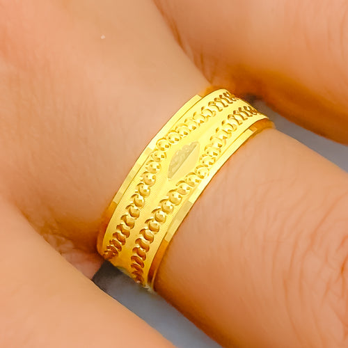 21k-gold-decorative-lightweight-ring
