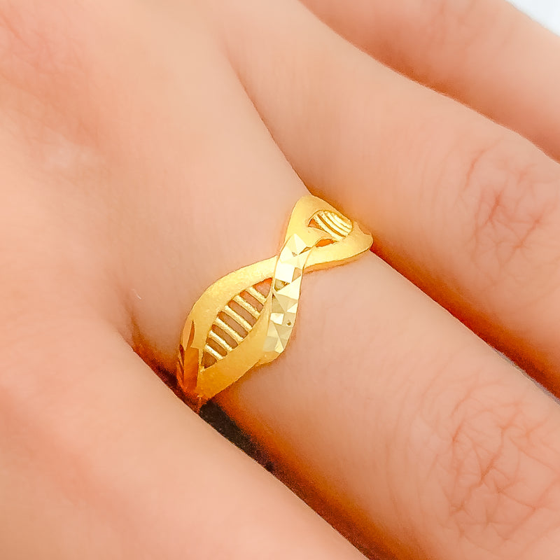 Dainty Beautiful Gold Ring