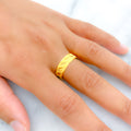 21k-gold-tasteful-everyday-ring