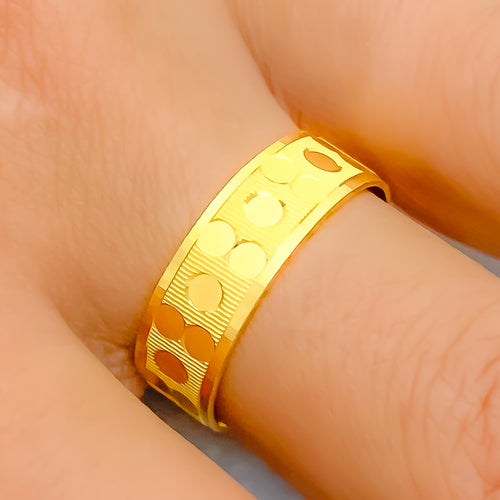 21k-gold-chic-polka-dot-band