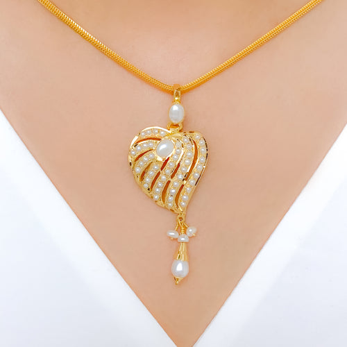 Asymmetrical Pearl Pendant 22k Gold Set