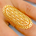 22k-gold-Extravagant Curved Pattern Ring