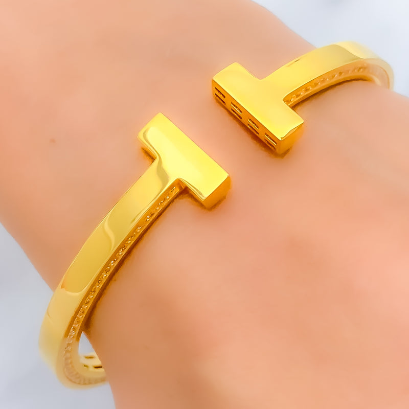 21k-gold-Bold Contemporary Open Bangle Bracelet 