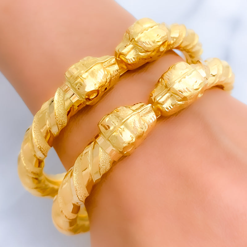 22k-gold-extravagant-engraved-pipe-bangles