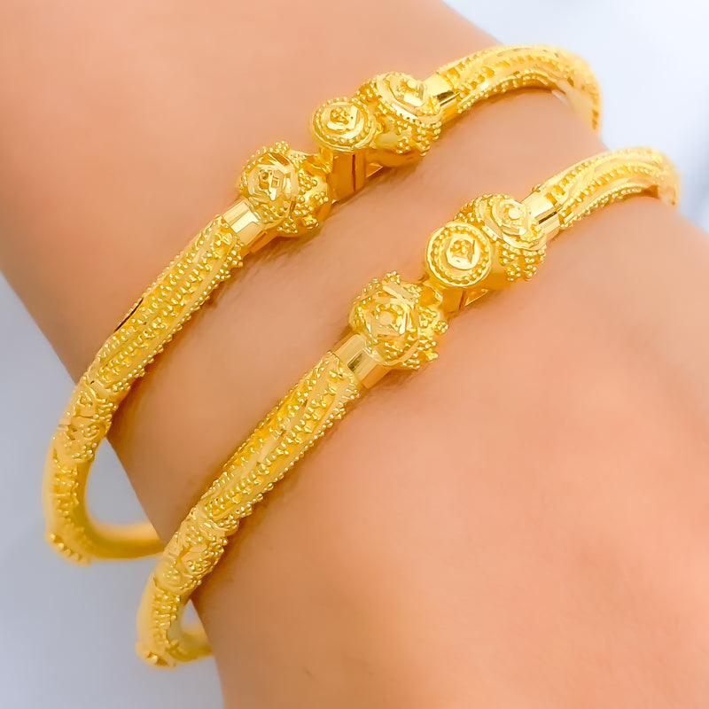 22k-gold-lush-stately-pipe-bangles