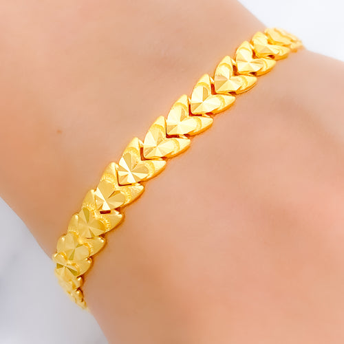 Fashionable Shimmering Heart 22k Gold Bracelet