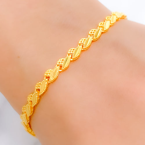 Tasteful Petite Leaf 22k Gold Bracelet