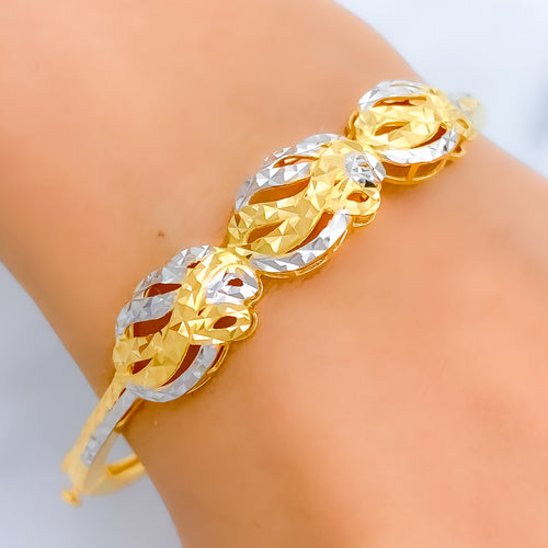 22k-gold-dazzling-wavy-bangle-bracelet