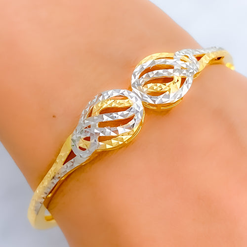 22k-gold-fashionable-dual-tone-bangle-bracelet