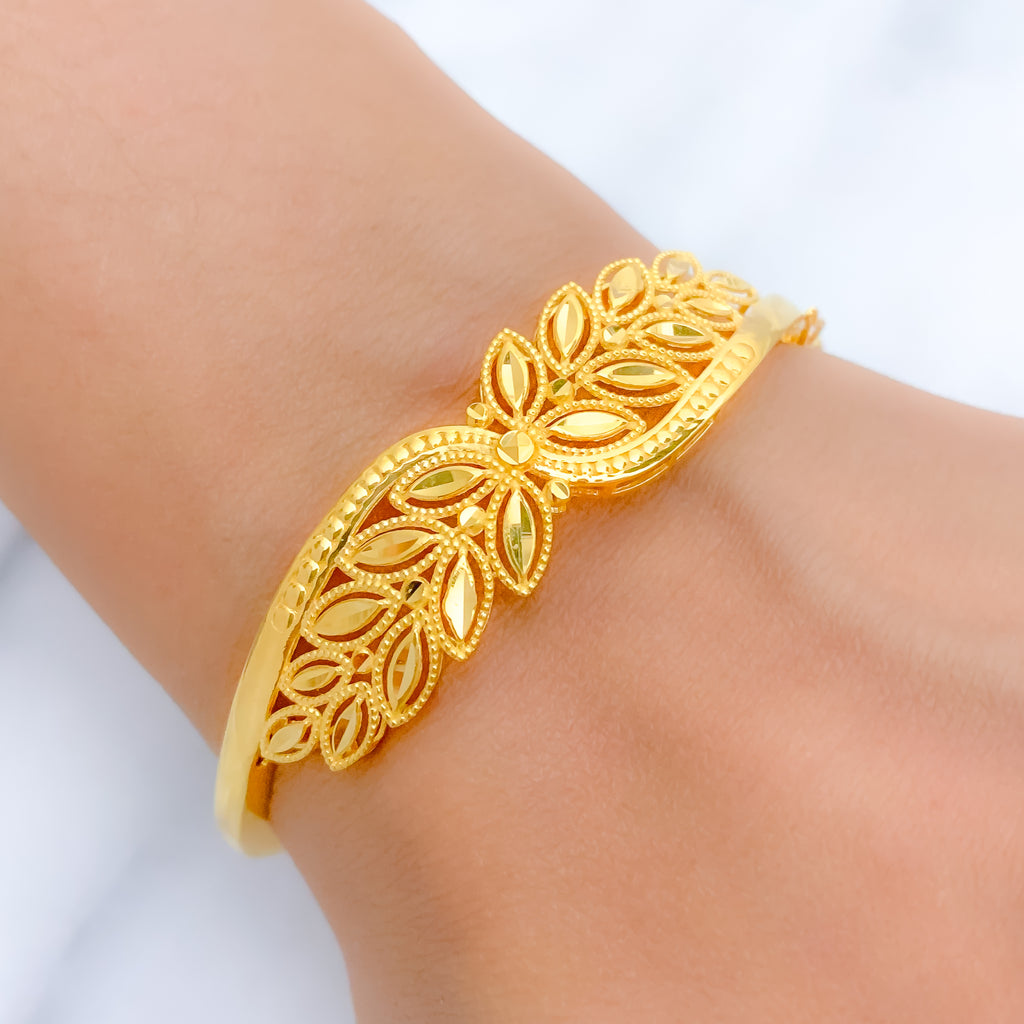 Chic Leaf Accented Bangle – Andaaz Jewelers